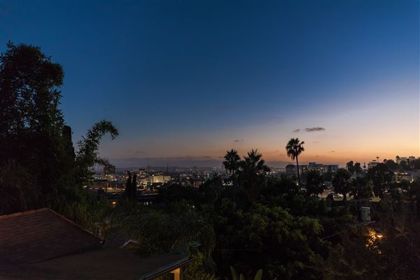 Hollywood Hills Modern Vintage (12/20/2024 6:05:12 PM - Credits: submitted by:)