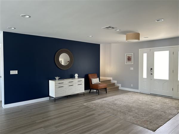 California Modern in Residential Encino Hills (2/3/2025 5:40:19 PM - Credits: submitted by:)