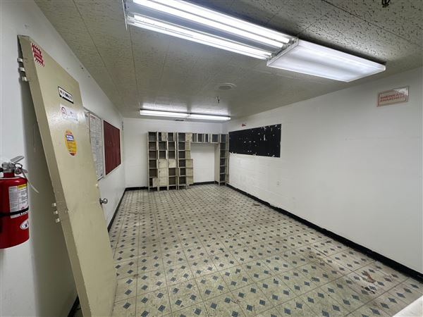 Former Big Lots Store (Vacant) - Inglewood (4/9/2025 - Credits: Robhana Group)