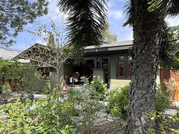 Venice California 1913 Craftsman Home (4/18/2025 - Credits: Owner)