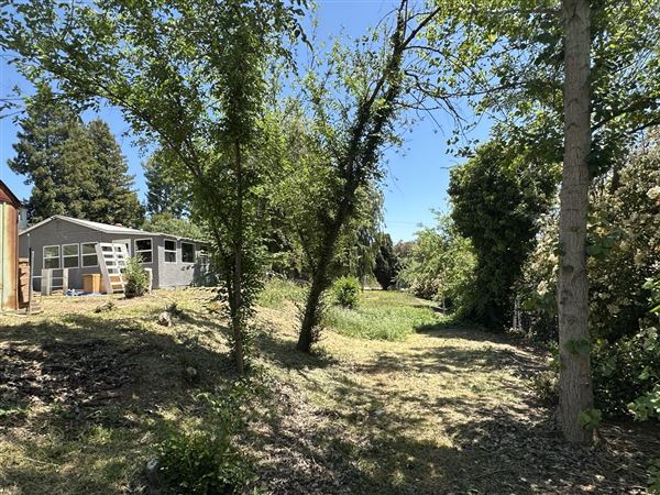 Modern Farmhouse on Expansive Agoura Hills Lot – Film-Ready & Versatile (4/29/2025 - Credits: Taken by Lauren Pfahler, property owner)