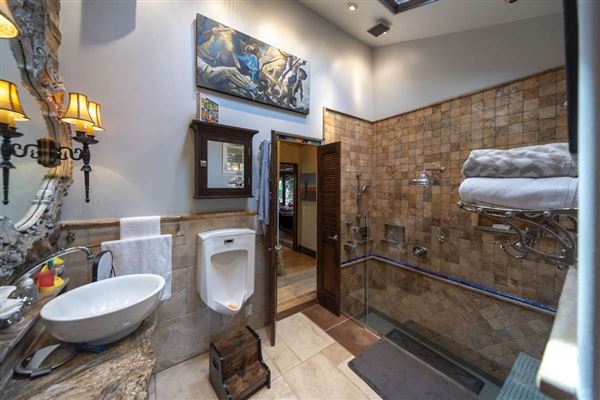 Woodland Hills Rustic Cabin (5/20/2025 - Credits: submitted by: Dominic Ottersbach)