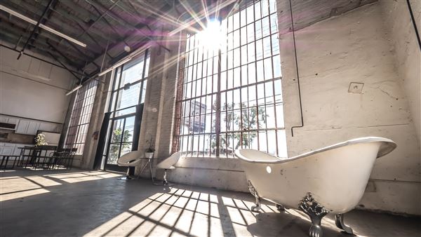Studios 60 North Stage (6/10/2025 - Credits: submitted by: Nathan Enayati)