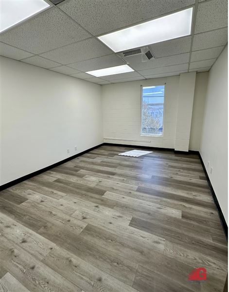 Grimco Owensmouth - Office Warehouse Building - VACANT (9/8/2025 - Credits: submitted by: Joseph Grinbaum / updated 7.15.2021 lm)