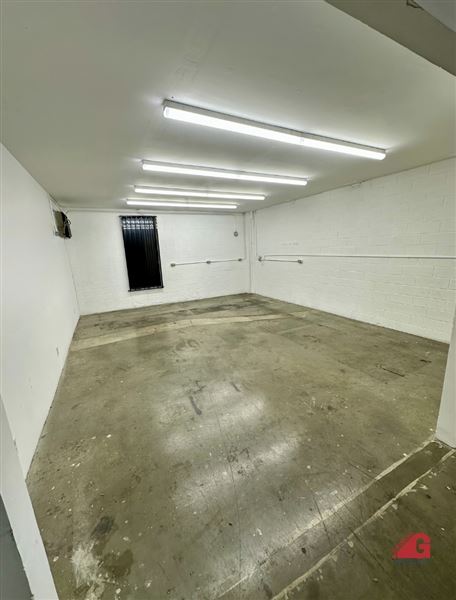 Grimco Owensmouth - Office Warehouse Building - VACANT (9/8/2025 - Credits: submitted by: Joseph Grinbaum / updated 7.15.2021 lm)