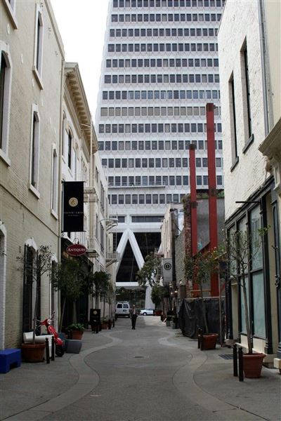 Hotaling St. (10/24/2025 - Credits: San Francisco City & County Film Commission)