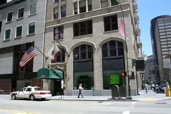 Financial District, San Francisco - Pine St. at Sansome (10/29/2025 - Credits: San Francisco City & County Film Commission)