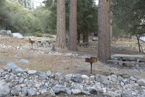 Crystal Lake Recreation Area / Campground - Angeles National Forest - Picnic Area (1/30/2015 - Credits: Leo Fialho)