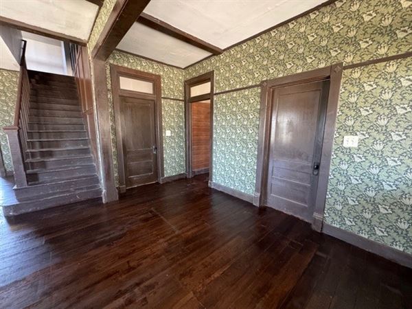 Big Sky Movie Ranch - Farmhouse (11/17/2025 - Credits: Owner)