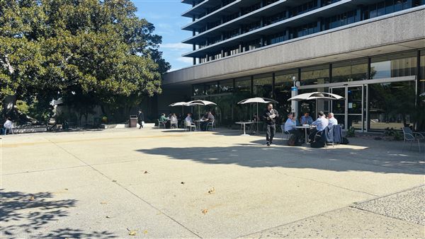 LADWP Headquarters / John Ferraro Building - Outdoor Eating Area (2/25/2026 - Credits: Brandy Davis)