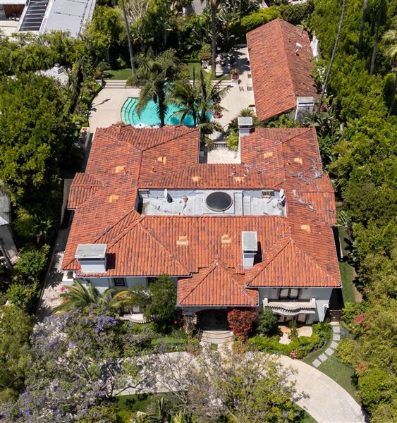 Cinematic LA Estate W/Gardens, Pool & Grand Stairs (4/5/2025 - Credits: Elegant Textiles, Inc.)