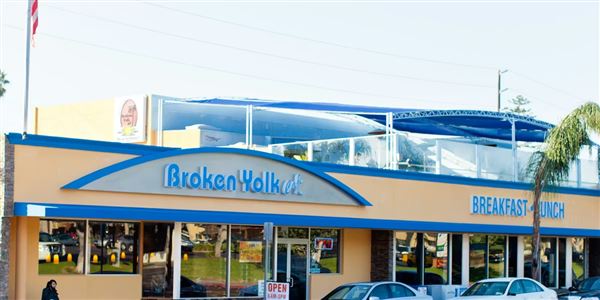 Broken Yolk Cafe (5/27/2026 - Credits: Antonia Beil, Minivan Productions)