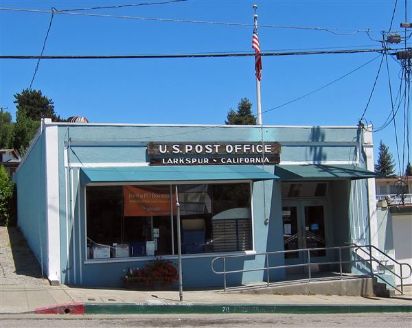 City of Larkspur (5/19/2013 - Credits: By ResearcherQ - Own work, CC BY-SA 3.0, https://commons.wikimedia.org/w/index.php?curid=26209952)