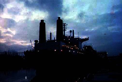 Perfect Horizon / Motion Picture Marine (12/31/2003)