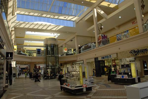 Westfield Fashion Square (12/1/2010 - Credits: Errol Reichow)