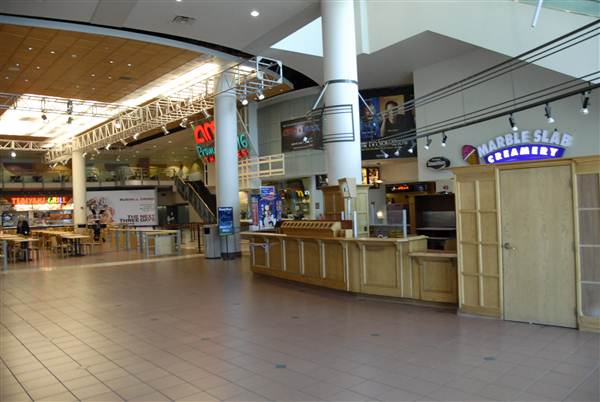 Westfield Promenade Shopping Center (12/1/2010 - Credits: Errol Reichow)