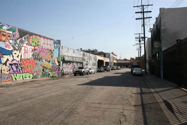 3rd St. and Garey St. (9/1/2010 - Credits: Lindsay Mizrahi)