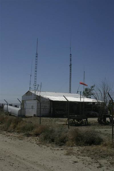 57th & Pearblossom Communications Tower (5/20/2011 - Credits: Lindsay Mizrahi)