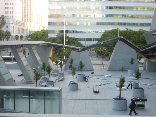Caltrans District 7 Headquarters - EXTERIOR FILMING ONLY (4/22/2008)