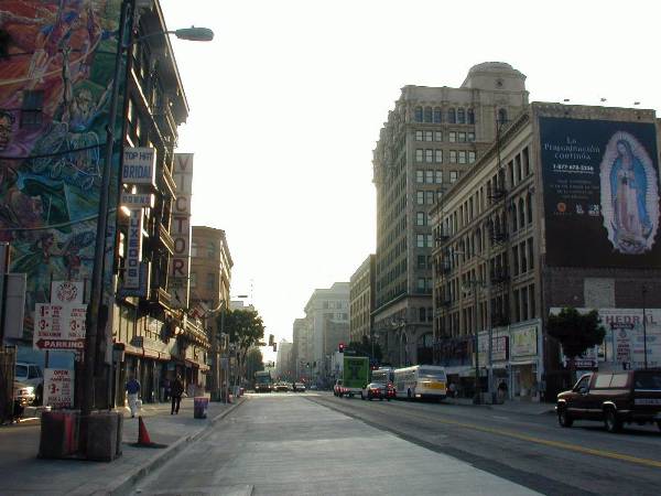 Broadway, Between Second & Fourth Streets (12/31/2003)