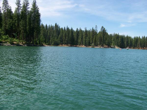 Bass Lake / Crane Valley Reservoir - More info; visit www.filmyosemite.com or call 559.760.1143 (12/15/2008 - Credits: Dave Wolin)