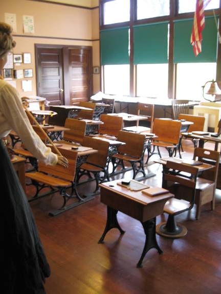 Auburn - Old School Room (11/10/2009)
