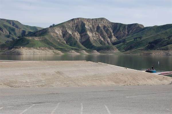 Lake Piru Recreation Area (12/3/2013 - Credits: David Golden)