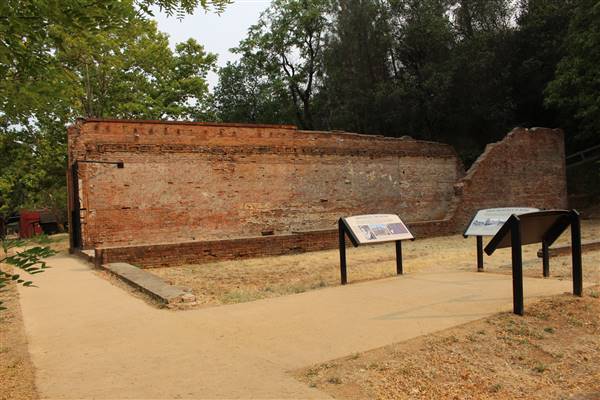 Shasta State Historic Park (SHP) (10/30/2015 - Credits: Jill Naumann)