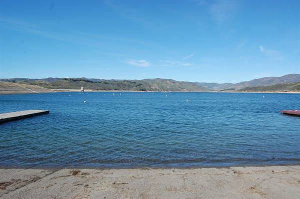 Castaic Lake State Recreation Area (SRA) - lake administered by Los Angeles County (4/5/2016)