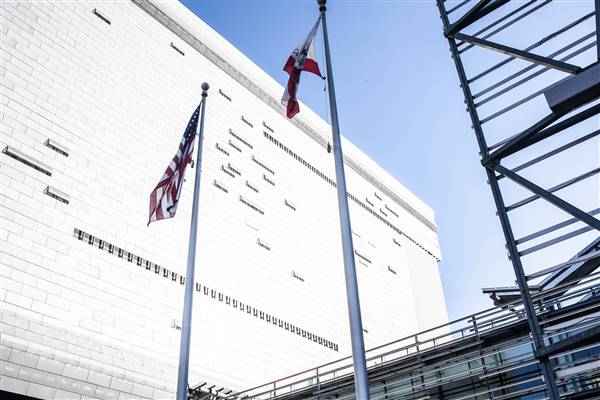 Caltrans District 7 Headquarters - EXTERIOR FILMING ONLY (4/15/2016 - Credits: Photo courtesy of Gillian Bissonnette, California Film Commission)