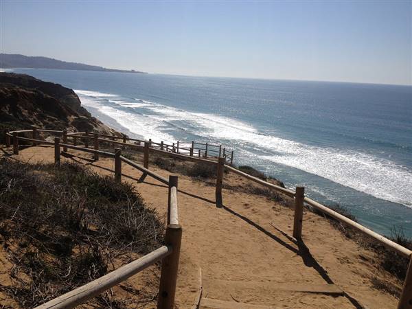 Torrey Pines State Natural Reserve (SNR) (2/12/2013 - Credits: "Torrey Pines State Natural Reserve" by CK Golf (CC BY-SA 2.0) [https://creativecommons.org/licenses/by-sa/2.0/legalcode] https://www.flickr.com/photos/ckgolfsolutions/)