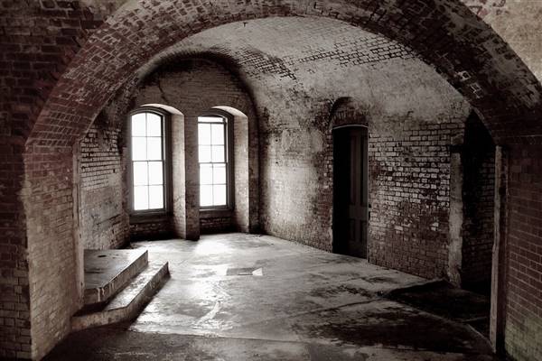 Fort Point National Historic Site (8/6/2010 - Credits: "San Francisco, Fort Point" by Derrick Story (CC BY-NC-ND 2.0)[https://creativecommons.org/licenses/by-nc-nd/2.0/legalcode]https://www.flickr.com/photos/thedigitalstory/)