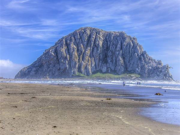 Morro Strand State Beach (SB) (6/30/2007 - Credits: "Bump on the Horizon" by David Seibold (CC BY-NC-ND 2.0)[https://creativecommons.org/licenses/by-nc-nd/2.0/legalcode]https://www.flickr.com/photos/stillugly/)