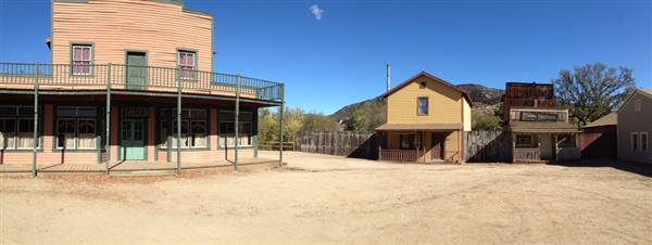 Paramount Ranch - National Park Service (NPS) (11/24/2013 - Credits: "Paramount Ranch" by Edward Stojakovic (CC BY-NC 2.0)[https://creativecommons.org/licenses/by/2.0/legalcode]https://www.flickr.com/photos/akasped/)