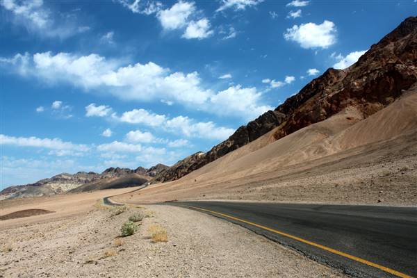 Artist Drive - Death Valley - Highway 168 (4/22/2012 - Credits: "Death Valley - Artist Drive" by Flickr user: lawdawg1 (CC BY 2.0)[https://creativecommons.org/licenses/by/2.0/legalcode]https://www.flickr.com/photos/37276114@N02/)