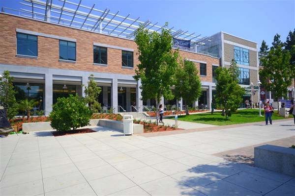 Chapman University (10/8/2011 - Credits: "DSC_0052" by Tracie Hall (CC BY-SA 2.0)[https://creativecommons.org/licenses/by-sa/2.0/legalcode]https://www.flickr.com/photos/twobears2/)