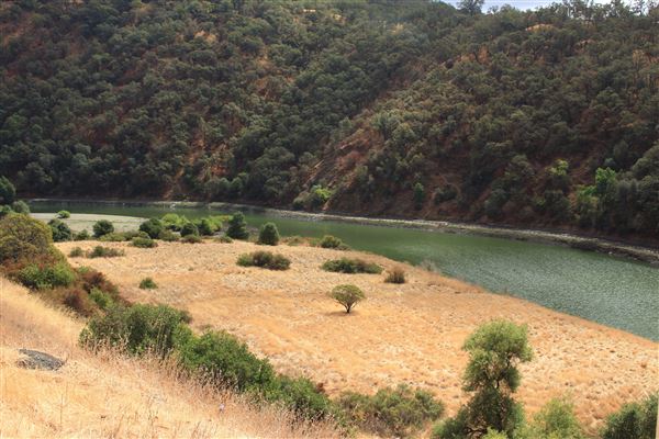Coyote Valley Dam / Lake Mendocino - Lake Mendocino - northern region (9/20/2017 - Credits: Kellen Lim)