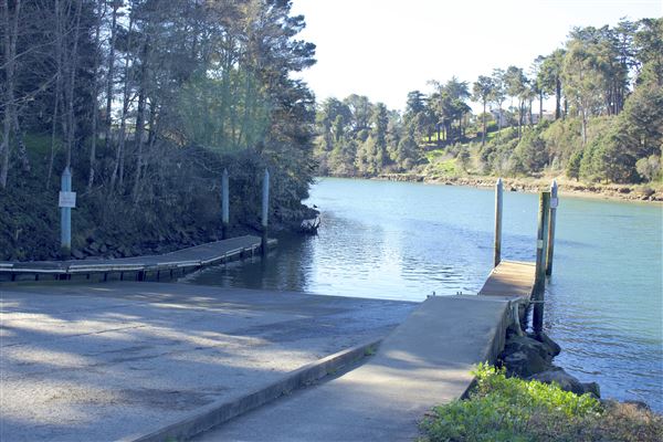 Noyo Harbor District - Noyo Harbor District (Noyo Harbor south bank) (2/13/2018 - Credits: Kellen Lim)
