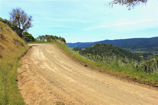 Peachland Road - Anderson Valley region- North East of Boonville (5/15/2018 - Credits: Kellen Lim)