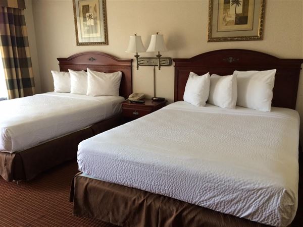 Studio City Court Yard Hotel (1/10/2018)