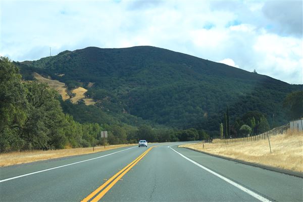 Highway 20 - Calpella to Mendocino County line, east - Highway 20, looking eastward (9/20/2017 - Credits: Kellen Lim)