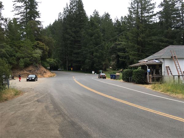 Comptche-Ukiah Road (eastward from Comptche) / aka Orr Springs Road - Comptche area; at Comptche Ukiah Road & Flynn Creek Road intersection; around mile marker 14 (5/19/2018 - Credits: Kellen Lim)