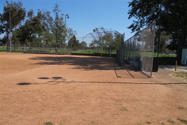 Alondra Community Regional Park (6/1/2019 - Credits: LocoScout)