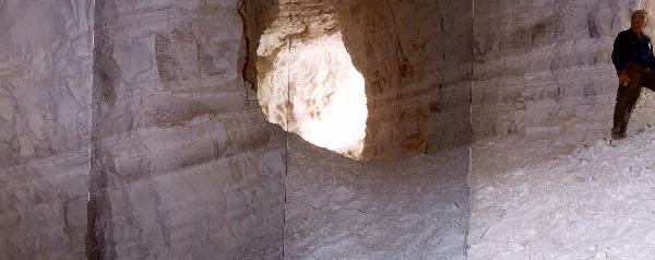 Cudahy's Old Dutch Cleanser Mine (Located within Red Rock Canyon State Park) (12/31/2003)