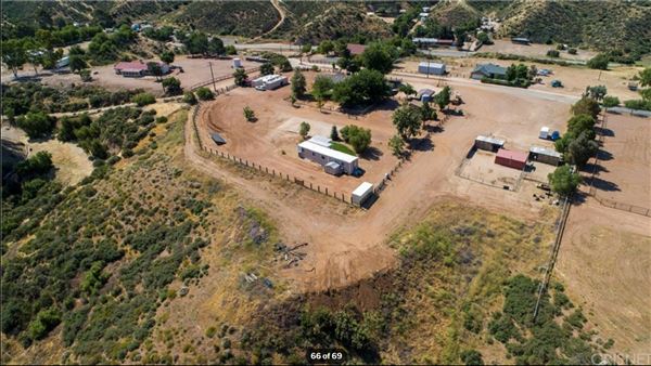 Rozich Road Ranch - 33855 Rozich Rd - Agua Dulce (6/18/2020 - Credits: https://www.redfin.com/CA/Santa-Clarita/33855-Rozich-Rd-91390/home/6365201)