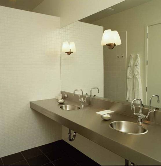 Duchamp Hotel (12/31/2003)