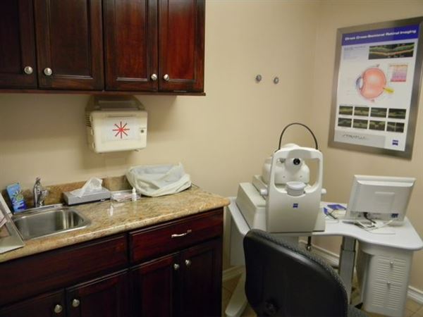 St. Lucia Eye Center (4/26/2022 - Credits: None)