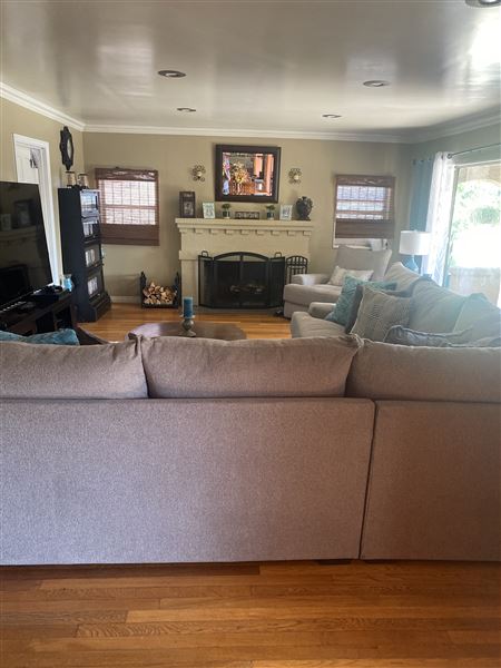 Los Angeles Home (7/9/2022)