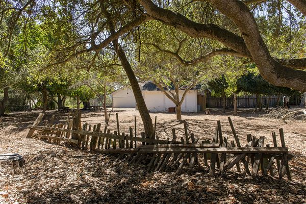 Rancho San Andres Castro Adobe Park Property - Garden; Fountain; Fence (9/20/2015 - Credits: Brian Baer)