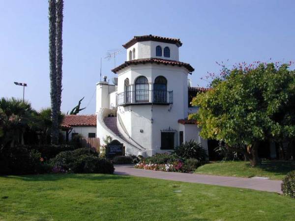 Santa Barbara Municipal Airport (12/31/2003)